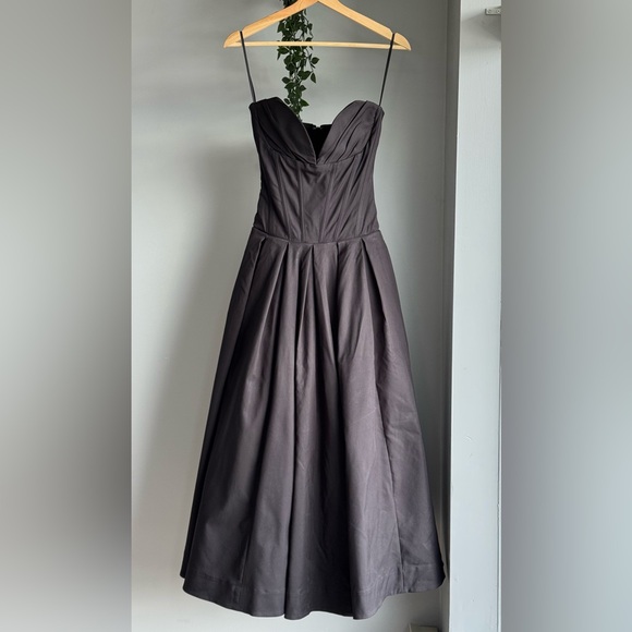 House of CB LADY
Black Strapless Midi Dress - Picture 4 of 9